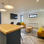 Apartment Host & - Flowergate
