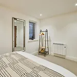 Apartment Host & - Flowergate