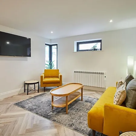 Host & - Flowergate 公寓 *