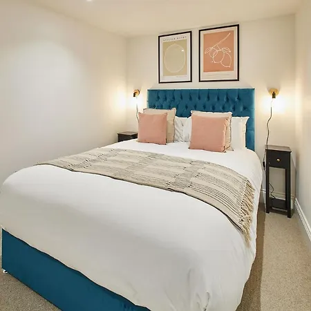 Host & - Flowergate 公寓 *